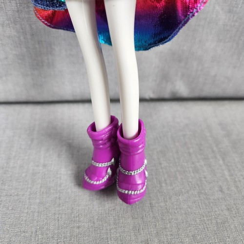 My Little Pony Equestria Girls Rarity Doll With Outfit and Boots 9" Tall Rainbow - Picture 8 of 11