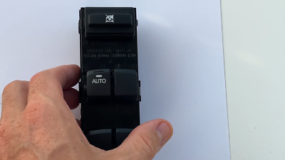 専用 Y1701-3 Y1701-1 2 NEW OEM WINDOW BUTTON SWITCH CONTROL PANEL HYUNDAI IX20 2010