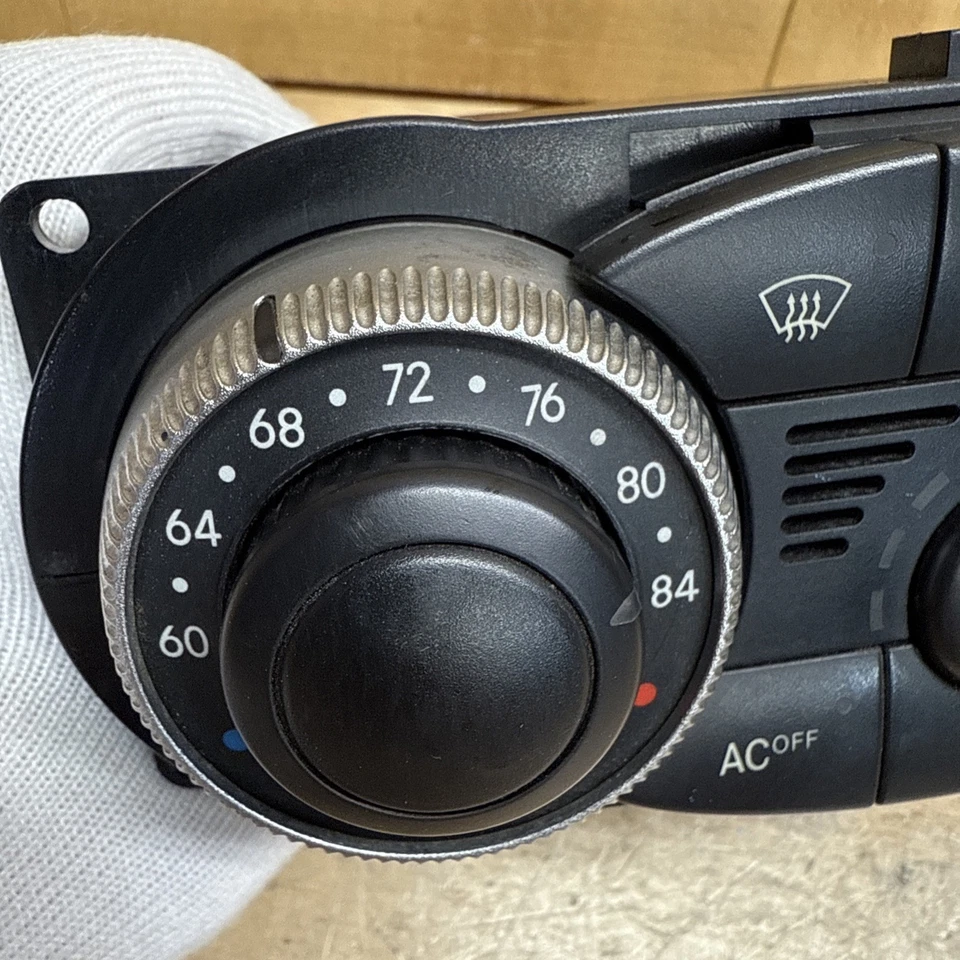 MERCEDES BENZ OEM R230 SL500 SL55 SL550 FRONT AC CLIMATE CONTROL SWITCH 03-12 Foto 3 de 4