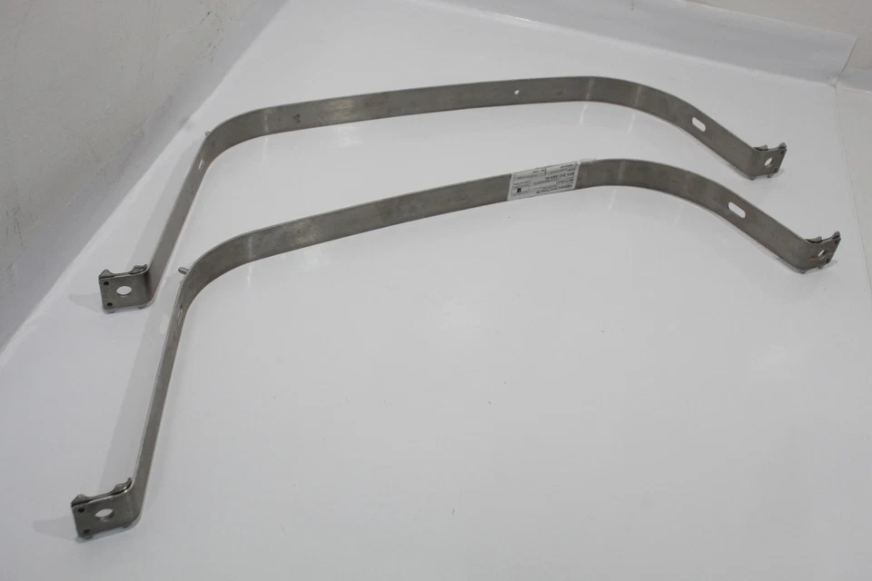 Par de correas de retención para tanque de combustible Audi RS4 Cabriolet 8H B7 Quattro nuevas genuinas Foto 4 de 4