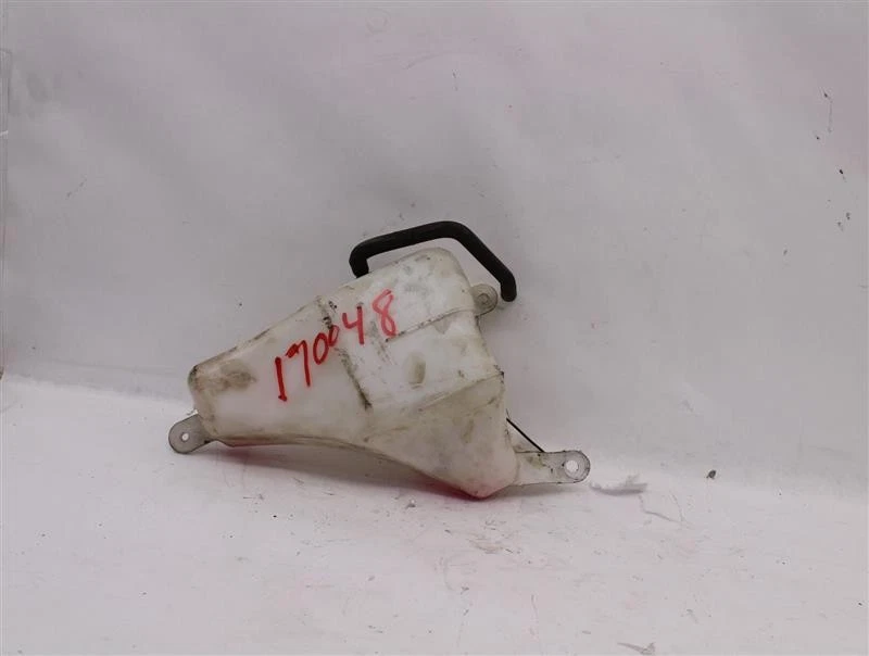 Used Engine Coolant Reservoir fits: 2008 Toyota Fj cruiser  Grade A - Image 2 of 4