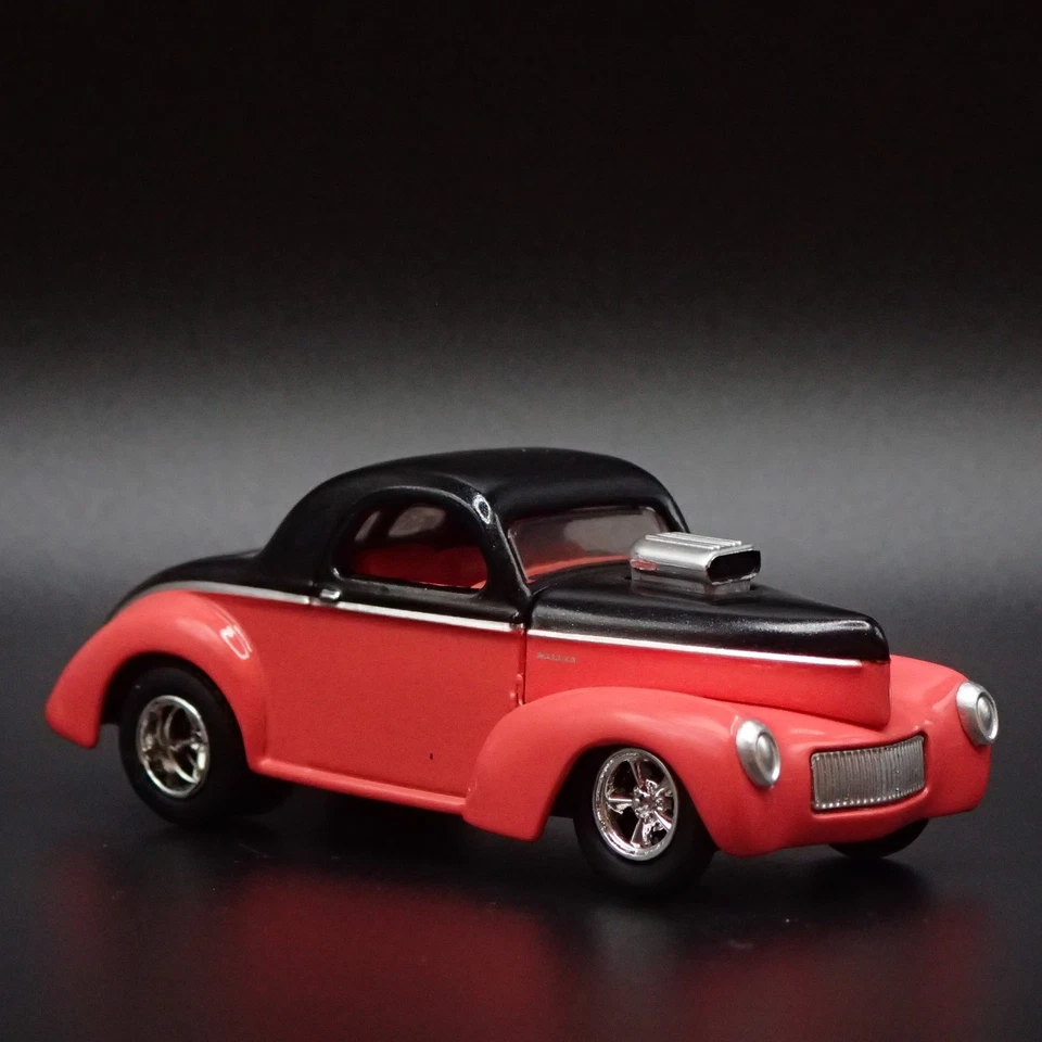 1941 41 WILLYS COUPE GASSER Modello Diecast In Scala 1:64 Collezionabile Diorama - Immagine 4 di 4