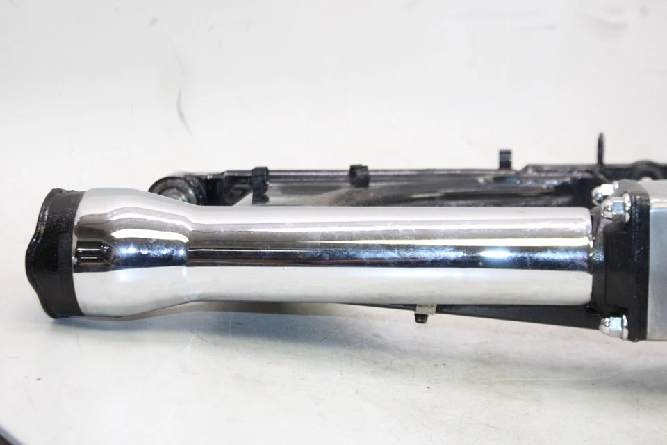 96-01 KAWASAKI VULCAN 1500 VN1500D OEM REAR SWINGARM SUSPENSION W FINAL DRIVE - Image 3 of 4