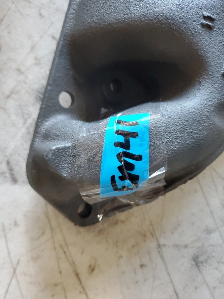 OEM E3EE9430AD 1984-86 Ford Escort EXP LN7 sin turbo colector de escape derecho usado Foto 3 de 4