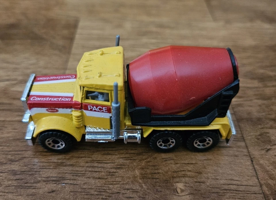 Matchbox 1981 Peterbilt 379 Cement/Concrete Truck (Pace Construction) - Image 2 of 4