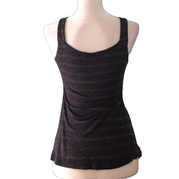 Camiseta sin mangas Rebecca Beeson gris oscuro a rayas plateadas Foto 4 de 4