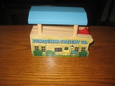 Thomas  Friends Wooden Railway - Ffarquhar Freight Co. - Barrel Loader EUC 