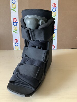 BREG Softgait Walker Short Medical Boot SIZE M , ( Used Once )