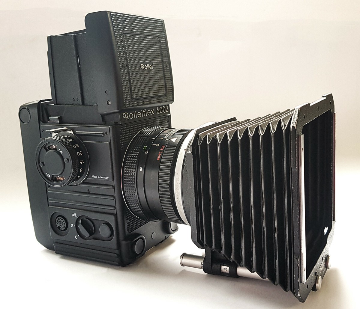 ROLLEIFLEX 6002 MEDIUM FORMAT FILM CAMERA SYSTEM AND MANY