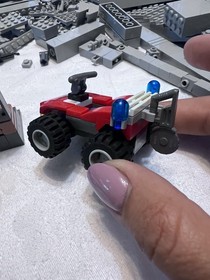 LEGO City Fire ATV 60105 Complete Set w/ Firefighter Minifigure