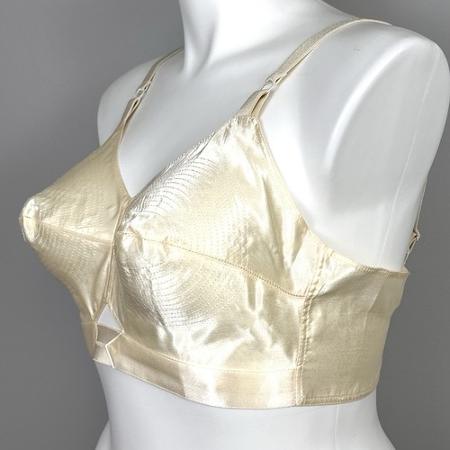 1950s Style What Katie Did Satin Harlow Peach Pointy Bullet Bra 40DD Wirefree