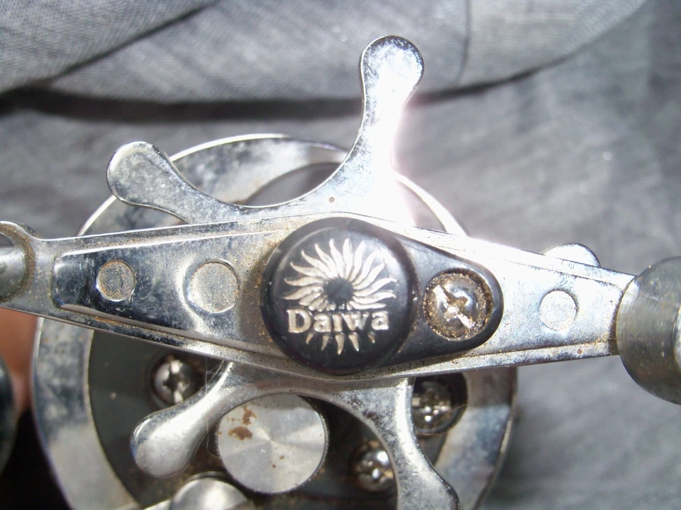 钓鱼轮,戴瓦海豹 27H 级风钓轮 — 第 4/4 张图片