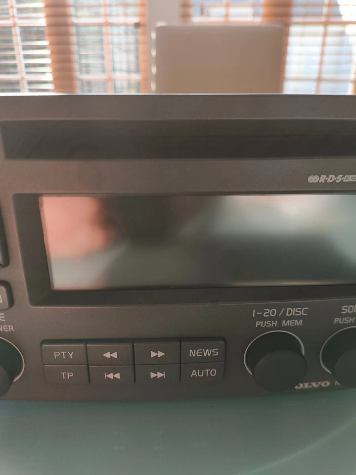 Unidad principal/radio VOLVO con CD, GPS HU-1205 30889965 para S40/V40/S60 CÓDIGO INCLUIDO Foto 4 de 4