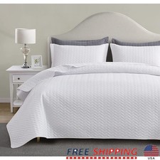 Lightweight Breathable Quilted Bed Cover Set W/ 2 Pillow Shams All Season Use