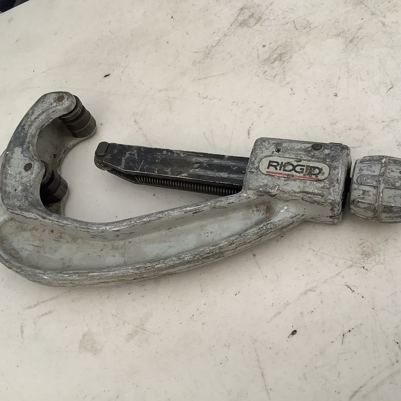 Rigid No. 154 Pipe Cutter  1-7/8 To 4-1/2 OD 46 To 116mm