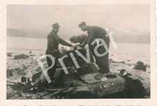 Foto WK II Soldaten Wehrmacht Panzer Reparatur tank im Eis gefroren Norway A1.55