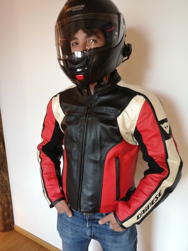 Giacca in pelle DAINESE nera, bianca e rossa. Taglia 48 (M), mod: 1533520 |  eBay