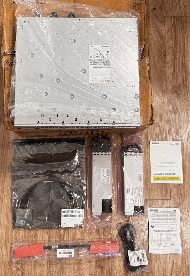 Cisco Kit WS-C3850-48T-S 48-Port Switch | 2x PSU | C3850-NM-4-1G | New Sealed - Image 2 of 4
