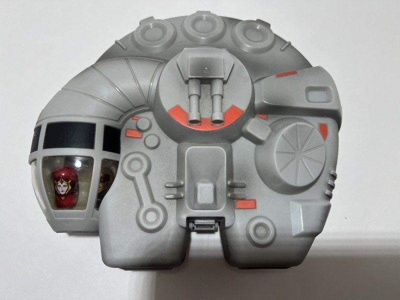 Mighty Beanz Star Wars Millennium Falcon Case & Star Wars mighty Beanz 2010