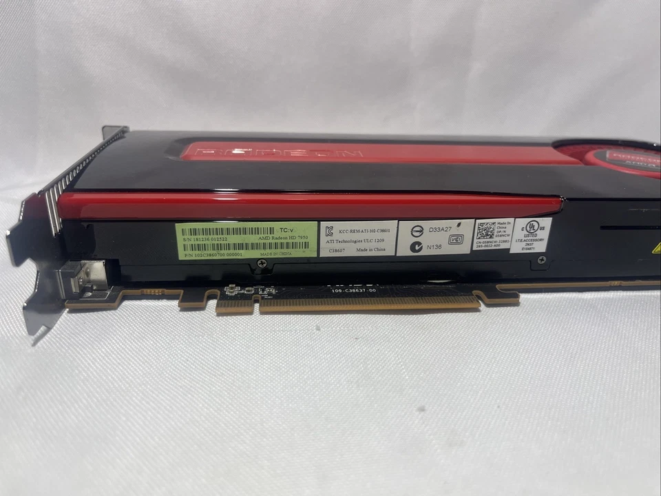 AMD Radeon HD7950 3GB 4K Graphics Card Apple Mac - Image 4 of 4