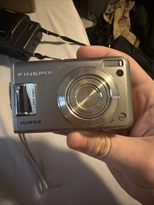 Fujifilm FinePix A900 Digital Cameras for Sale | Shop New & Used