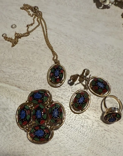 Vintage Sarah Coventry East Blue Red & Green Mosaic Brooch and Earrings Set Ring