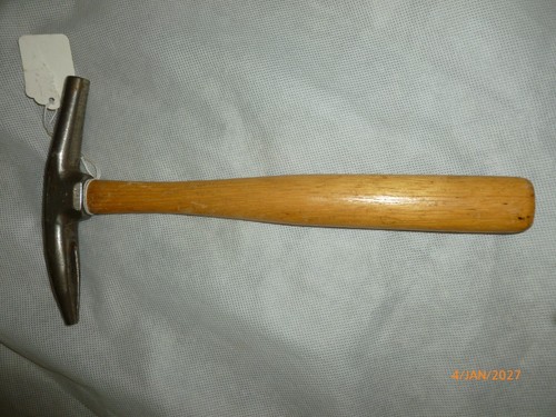 Antique C.S. Osborne Tack Hammer USA 10.5" 11oz - Picture 3 of 6
