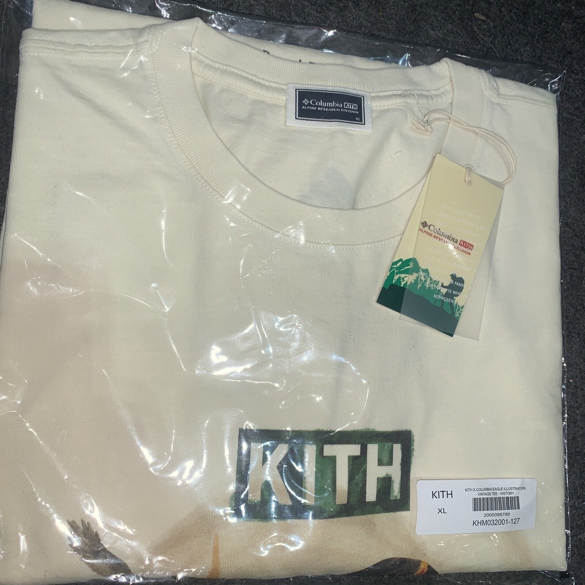 ☆ KITH x Columbia Eagle Illustration コラボTシャツ ☆ Kith x Columbia Eagle Illustration Vintage Tee Colorway
