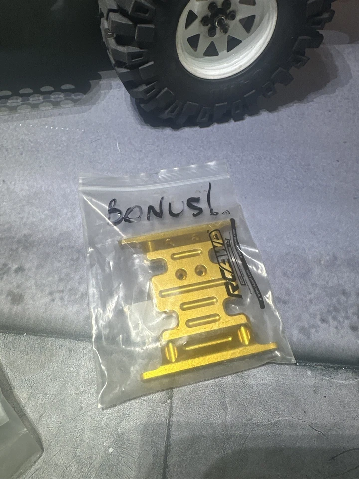 Rcsparks 1/10 “The Beast 2” Axial Scx10 Signed Truck No Remote With Signed Parts - Image 4 of 4