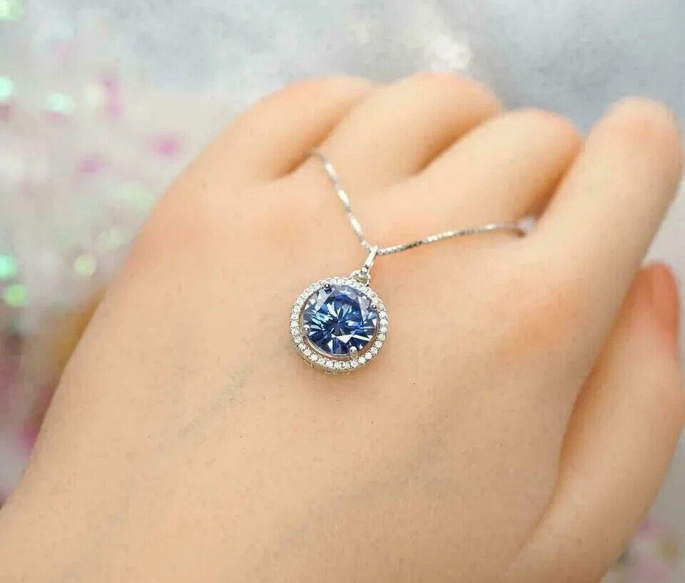 Colgante regalo cumpleaños mujer diamante simulado redondo de 2,20 quilates acabado oro amarillo de 14 quilates Foto 3 de 4