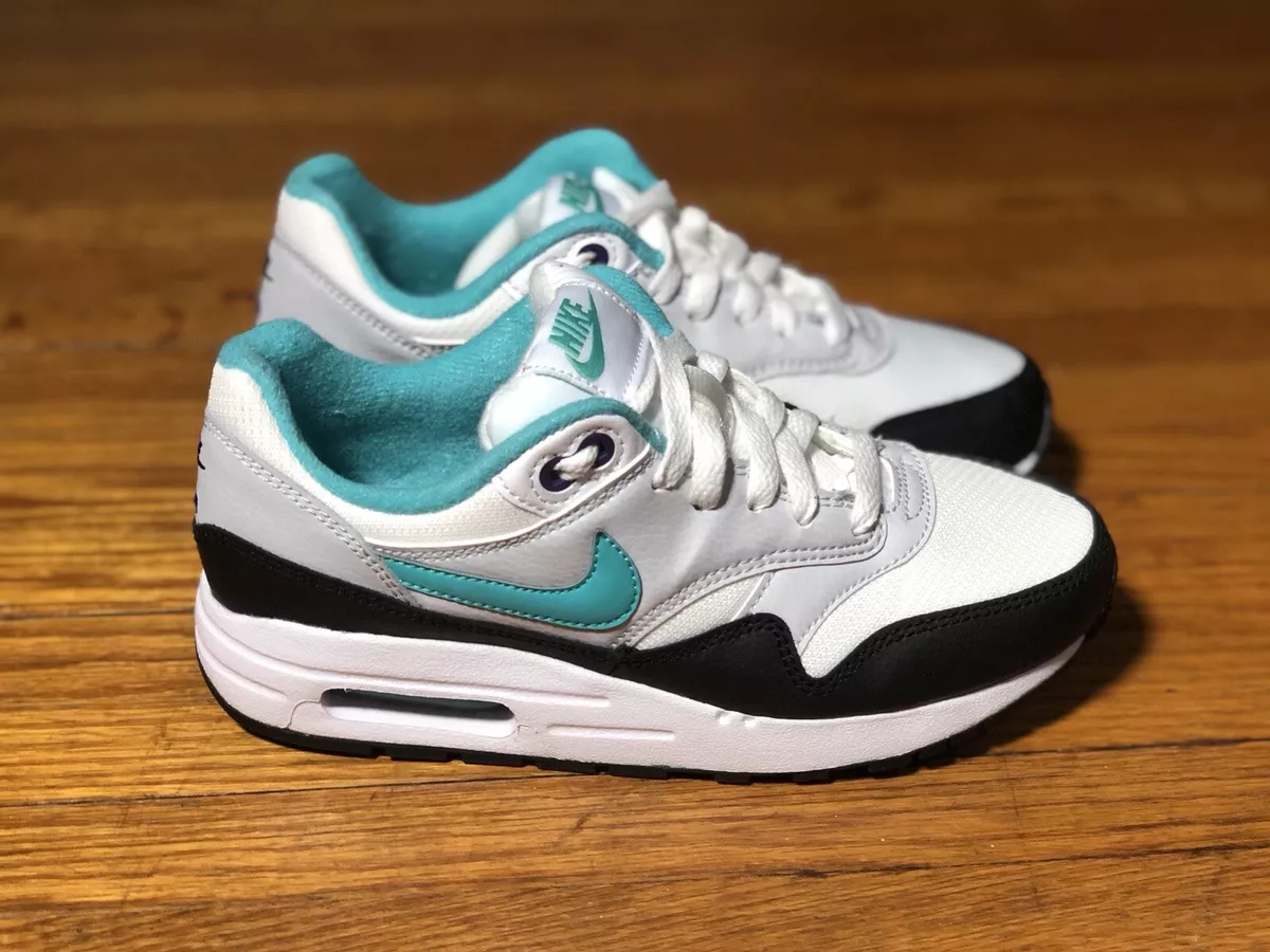 Nike Air Max 1 GS ‘ White / Hyper Jade ‘ - Size 4Y/5.5W - 807602-114