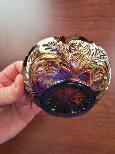 Nice Purple Cambridge Carnival Glass Inverted Thistle Pattern Sauce Bowl
