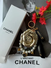 Chanel Novelty pearls Gold Heart Charm Flower Keychain Gift NEW Key chain
