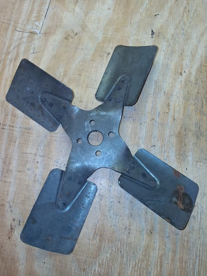 Ventilador de refrigeração do motor Renault Dauphine - Imagem 2 de 3