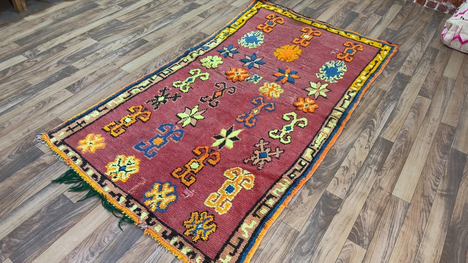 Moroccan Vintage Rug (3,6x 6,6 ft) Handmade Wool Berber Carpet - Image 4 of 4