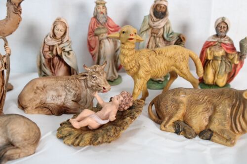 Vintage Weihnachtskrippe Markenlos 12-teiliges Set Italien A303 - Bild 3 von 17