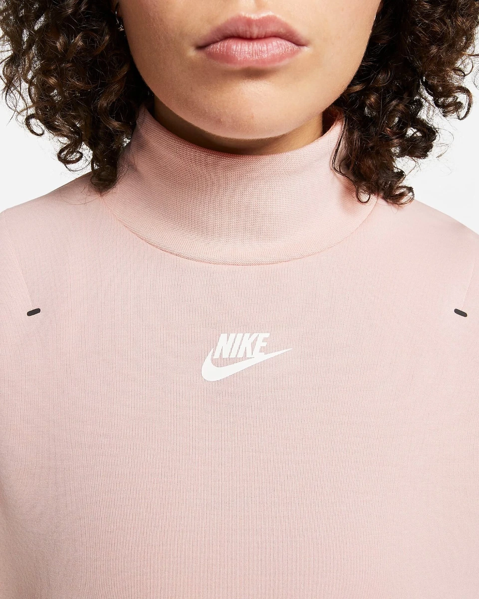 Nike Size XS M 100 Sportswear Tech Fleece Women s Turtleneck Sweatshirt