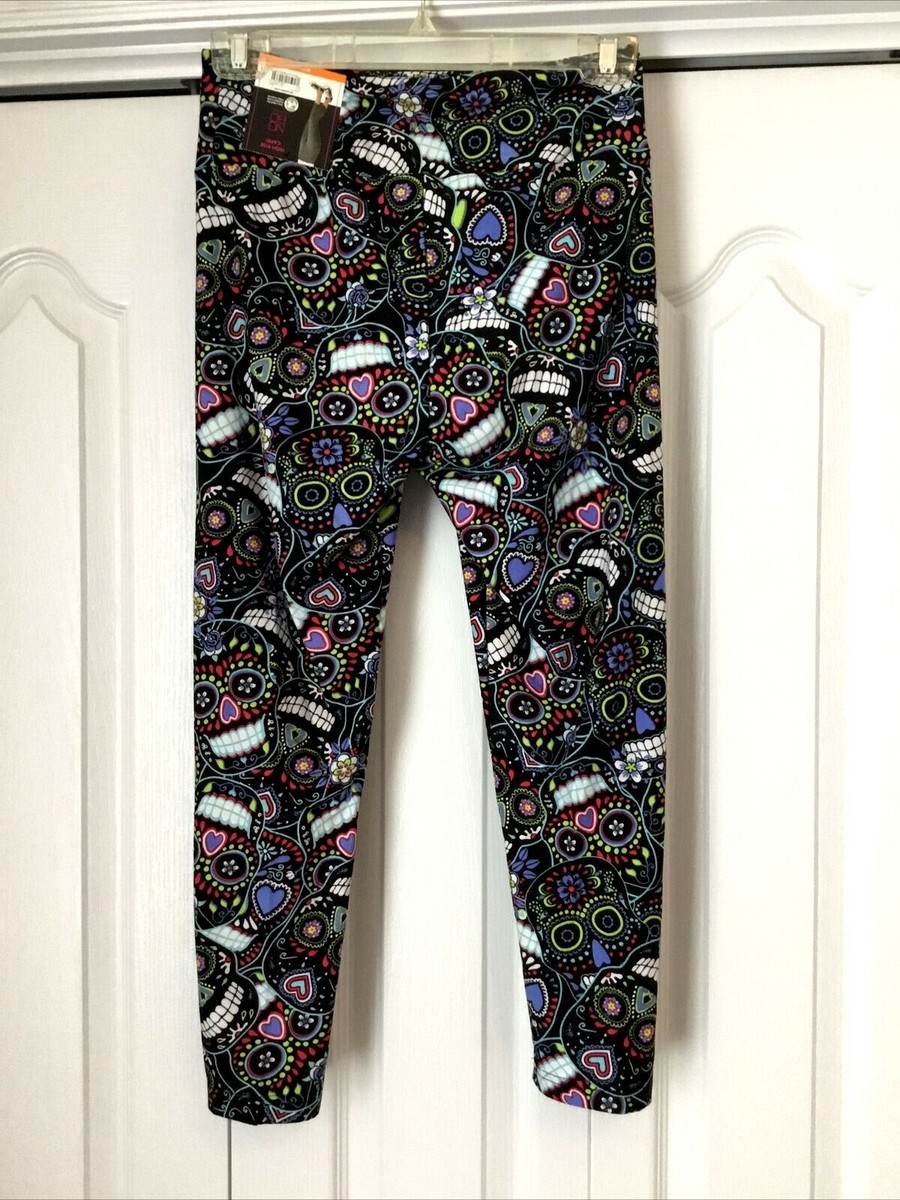 NO BOUNDARIES HIGH RISE BLACK SUGAR SKULLS PRINT CAPRI LEGGING Sz. Jr.  M View 3