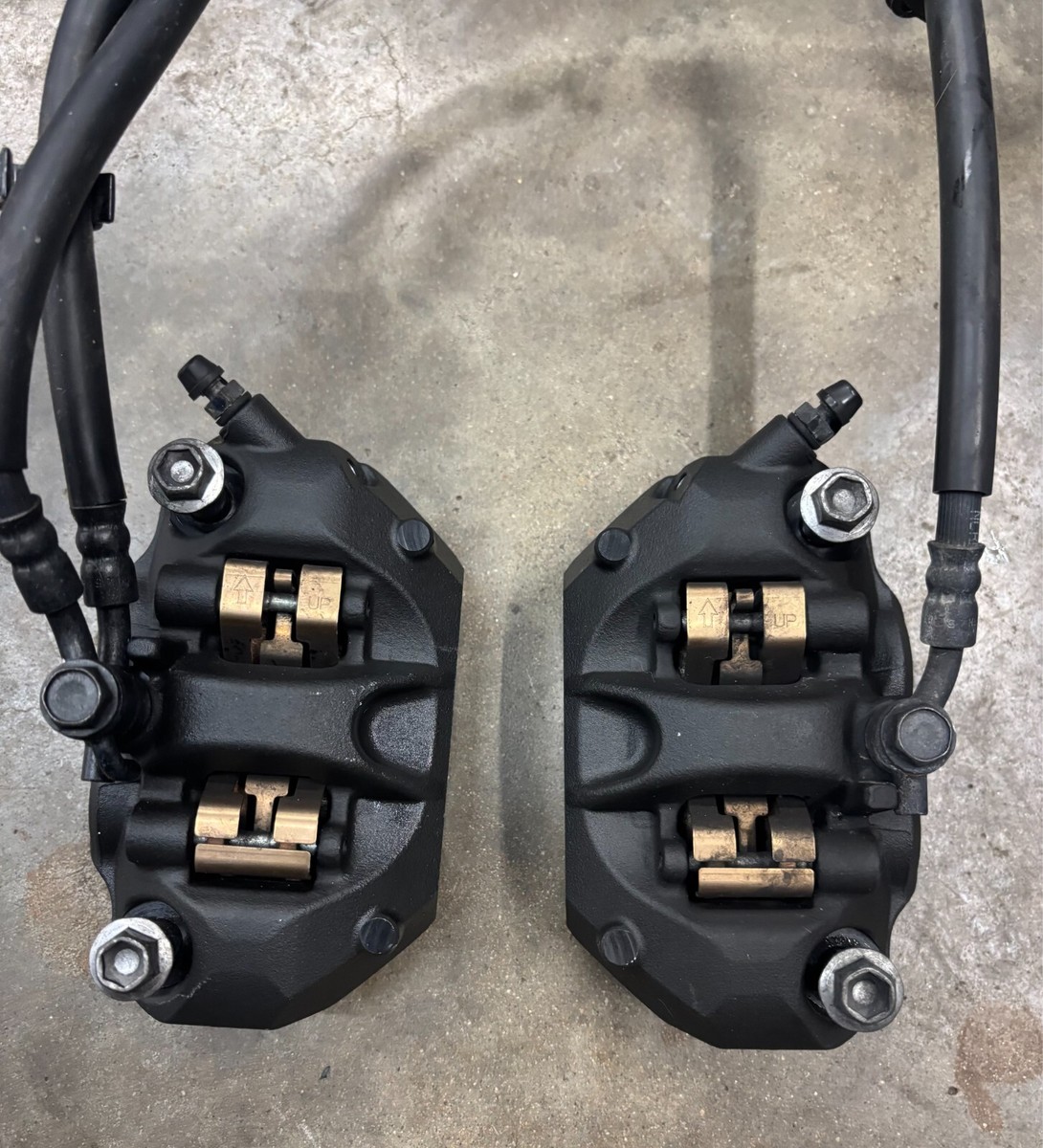 りん 19-25 Kawasaki Ninja ZX6R ZX636 Front Brake Calipers Left