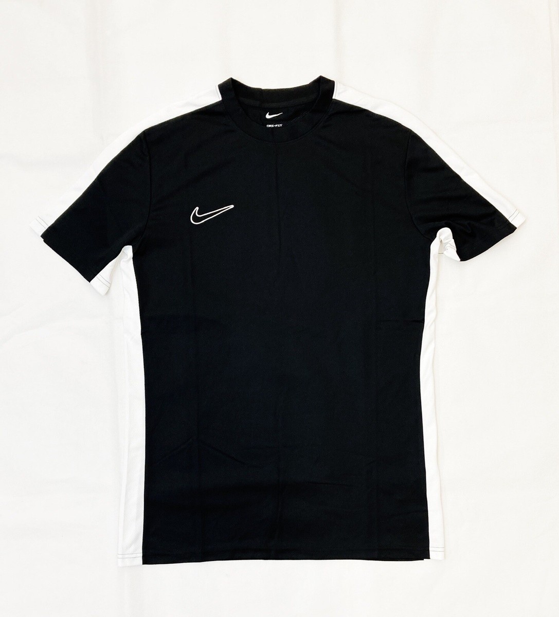 black nike academy t shirt