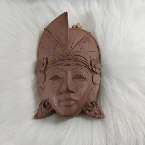 Wooden Head Hand Carved Sculptures Plaques Wall Hanging Vintage Indonesian Style