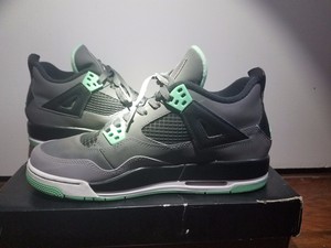 glow in the dark jordans