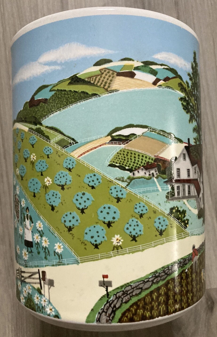 Avon by Pfaltzgraff Vintage Countryside Farm Farmers Cows Hills 7” Canister