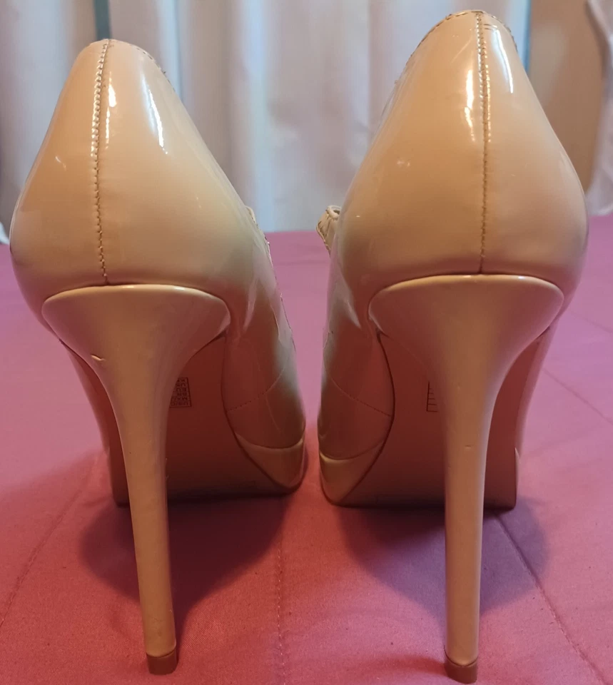 Forever 21 womans high stiletto synthetic beige pumps shoes Sz 8 - Image 4 of 4