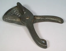 HOT TIN Hand Held LEMON SQUEEZER Citrus Juicer Lime Primitive Kitchen Tool