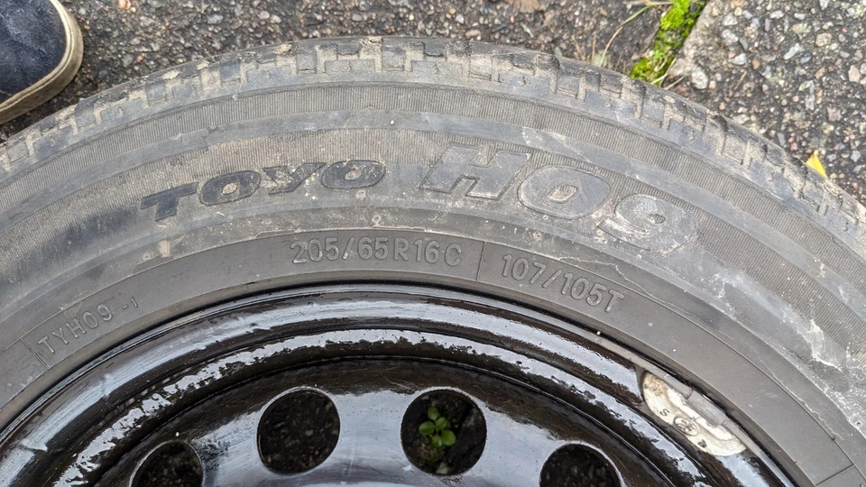 Winterräder Toyo H09 Mercedes Vito 205/65 R16C 107/105T - Bild 3 von 4