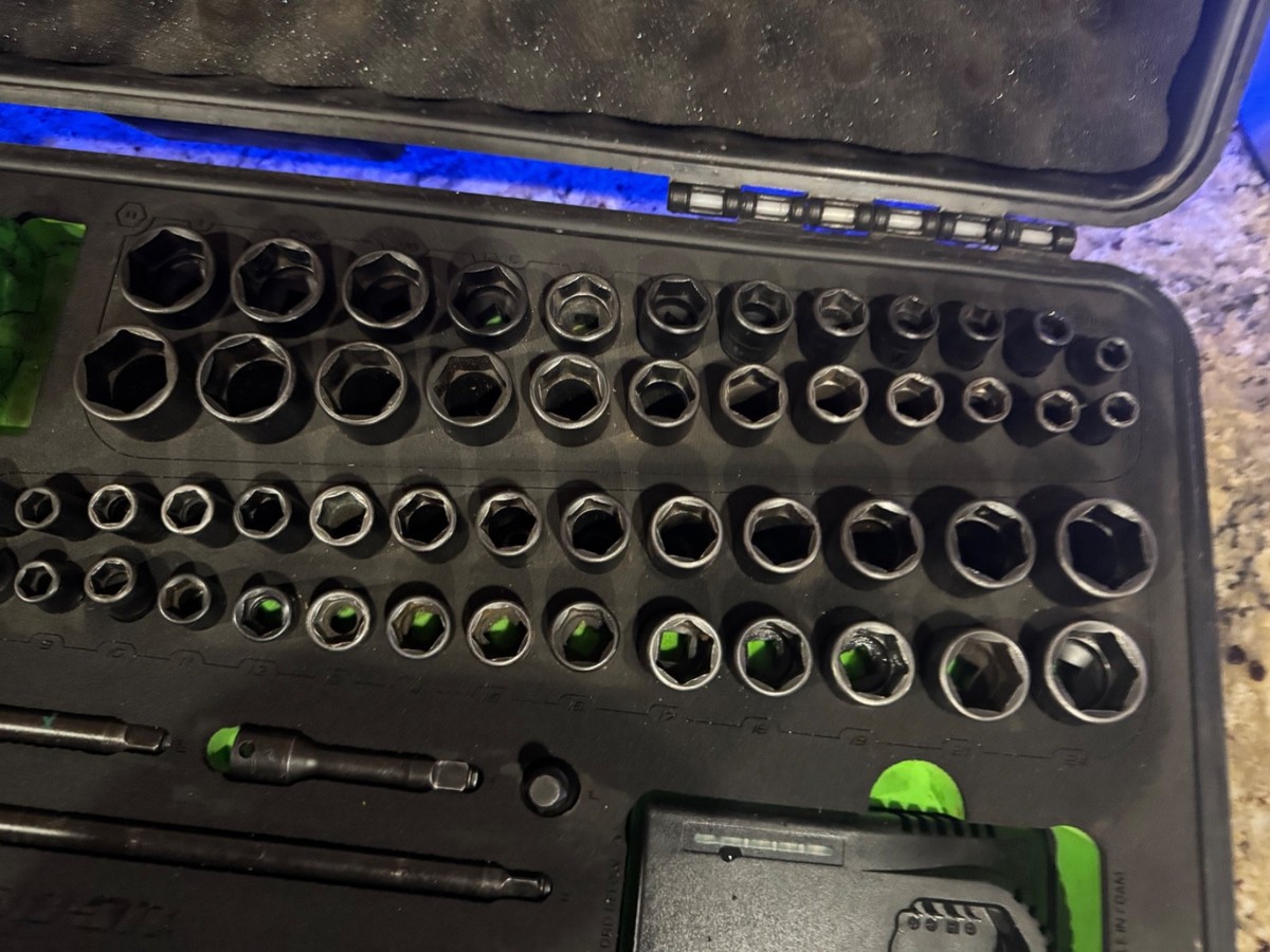 Snap On 62 Pc 3/8” Dr Cordless Impact To Go Foam Set Green