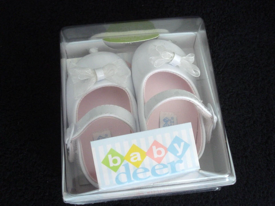 Bebé Ciervo Infantil Niña Blanco Cuna Zapatos Arcos Talla 2 NUEVO Foto 2 de 4