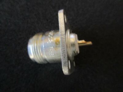 1x Amphenol ''N'' Connector 82-368 N Flange 4-Hole Panel Standard Female Jack 50 