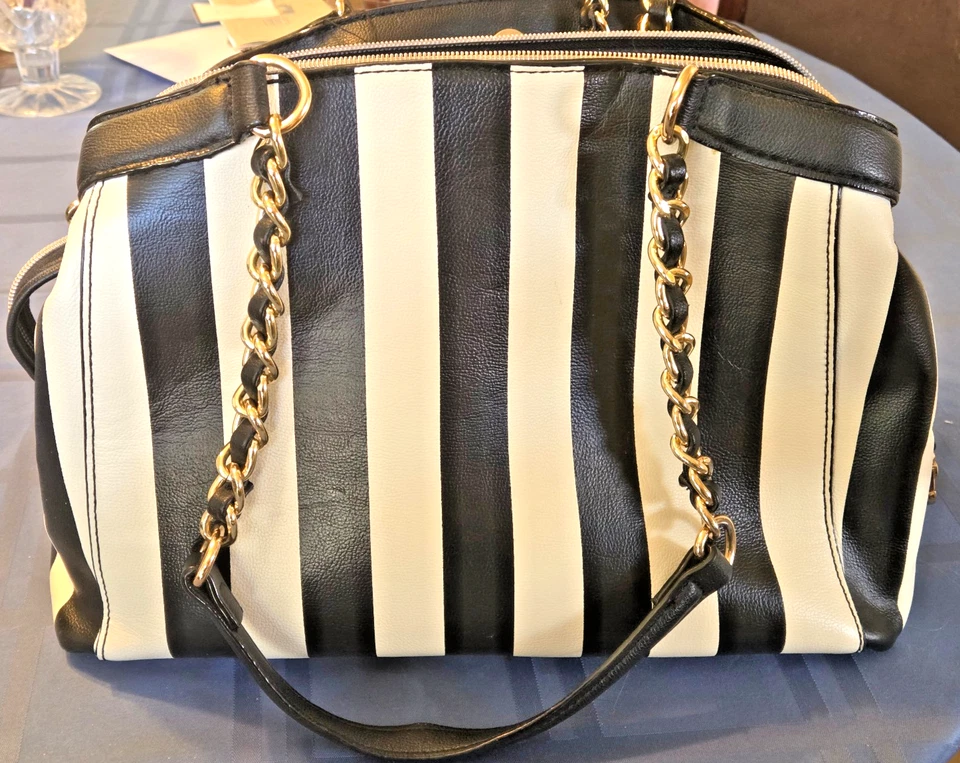 Betsey Johnson Handbag Black And White Stripes with Large Pink Sequins Bow EUC - Image 3 of 4
